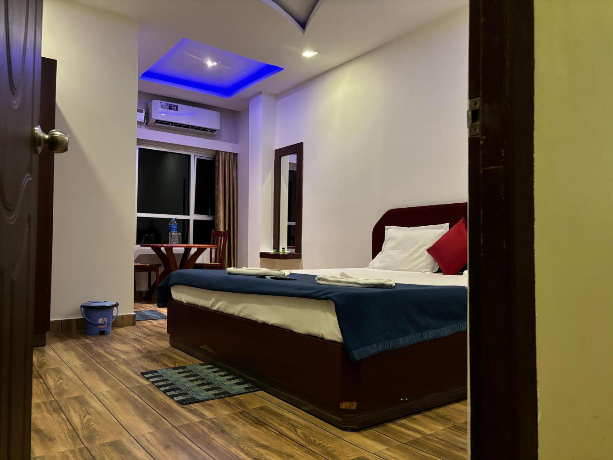 Shadipur The Tamarind Tree Hotel & Restaurant מראה חיצוני תמונה