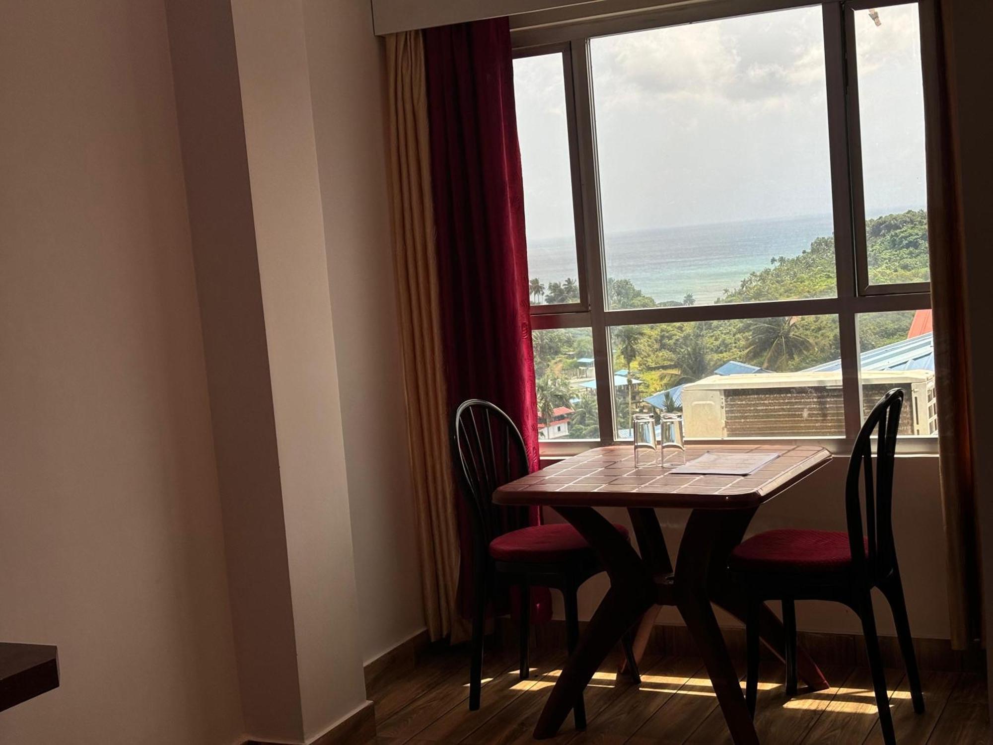 Shadipur The Tamarind Tree Hotel & Restaurant מראה חיצוני תמונה